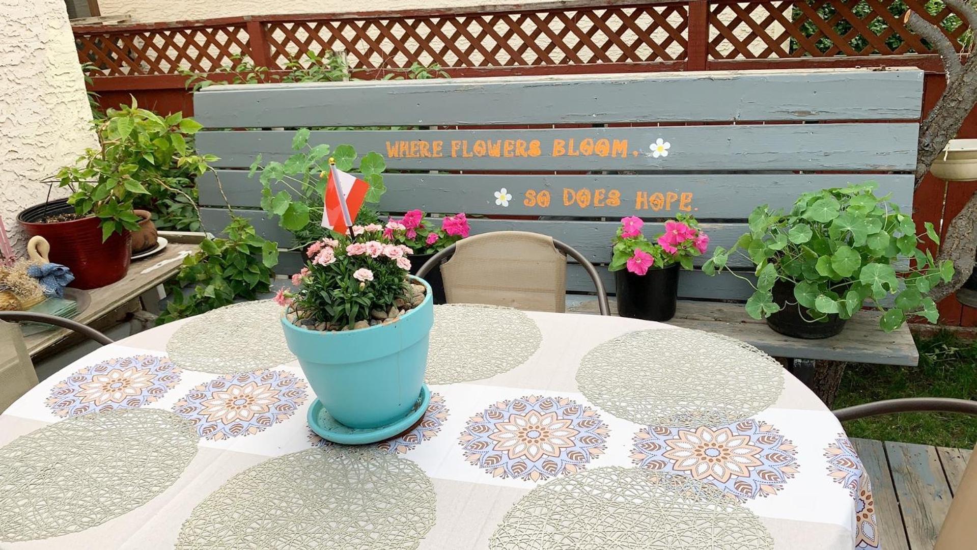 Brother Li Homestay Κάλγκαρι Εξωτερικό φωτογραφία